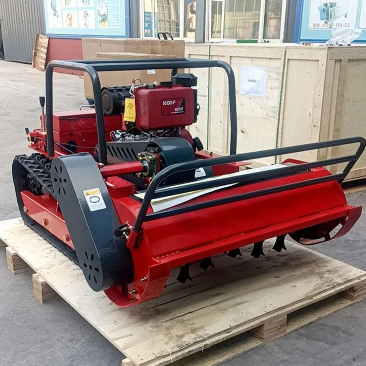 Tondeuse Débroussailleuse à chenilles télécommandée hybride DIESEL ROKAJABBA