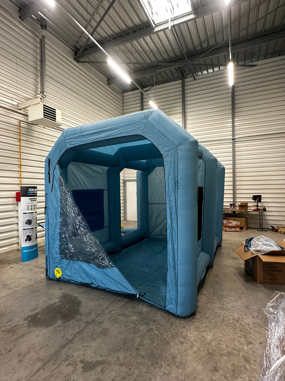 Cabine de Peinture Gonflable Large  3 m X  Long 4 m   - Hauteur 2.75 mètres avec Souffleur 750W