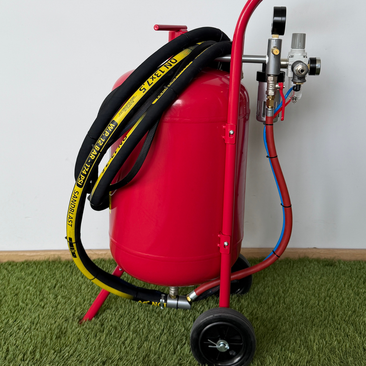 Sableuse aérogommeuse POP "37 Litres" Litres Automatique VSX